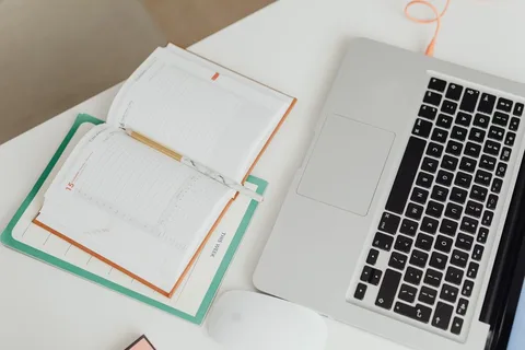 Obsidian vs Evernote: An Honest Comparison for Note-Takers
